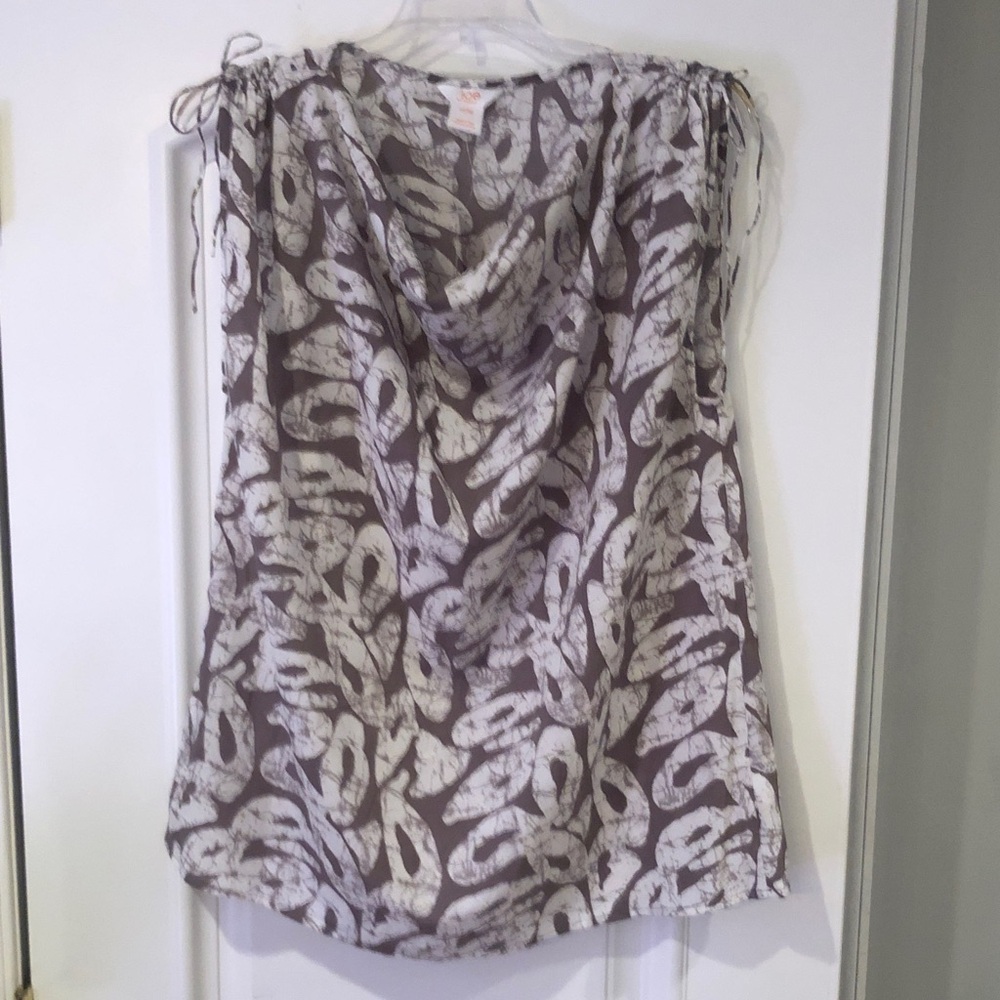 Joe Fresh Dressy Gray and White Tank Top
